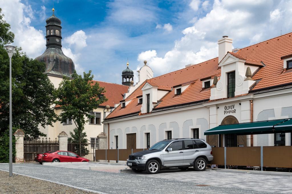 Olivuv Pivovar Dolni Brezany Exterior foto